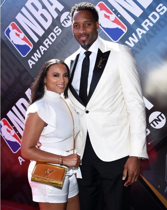 的稳健表现 的稳健表现