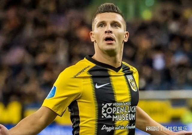 疑在推动B 疑在推动B