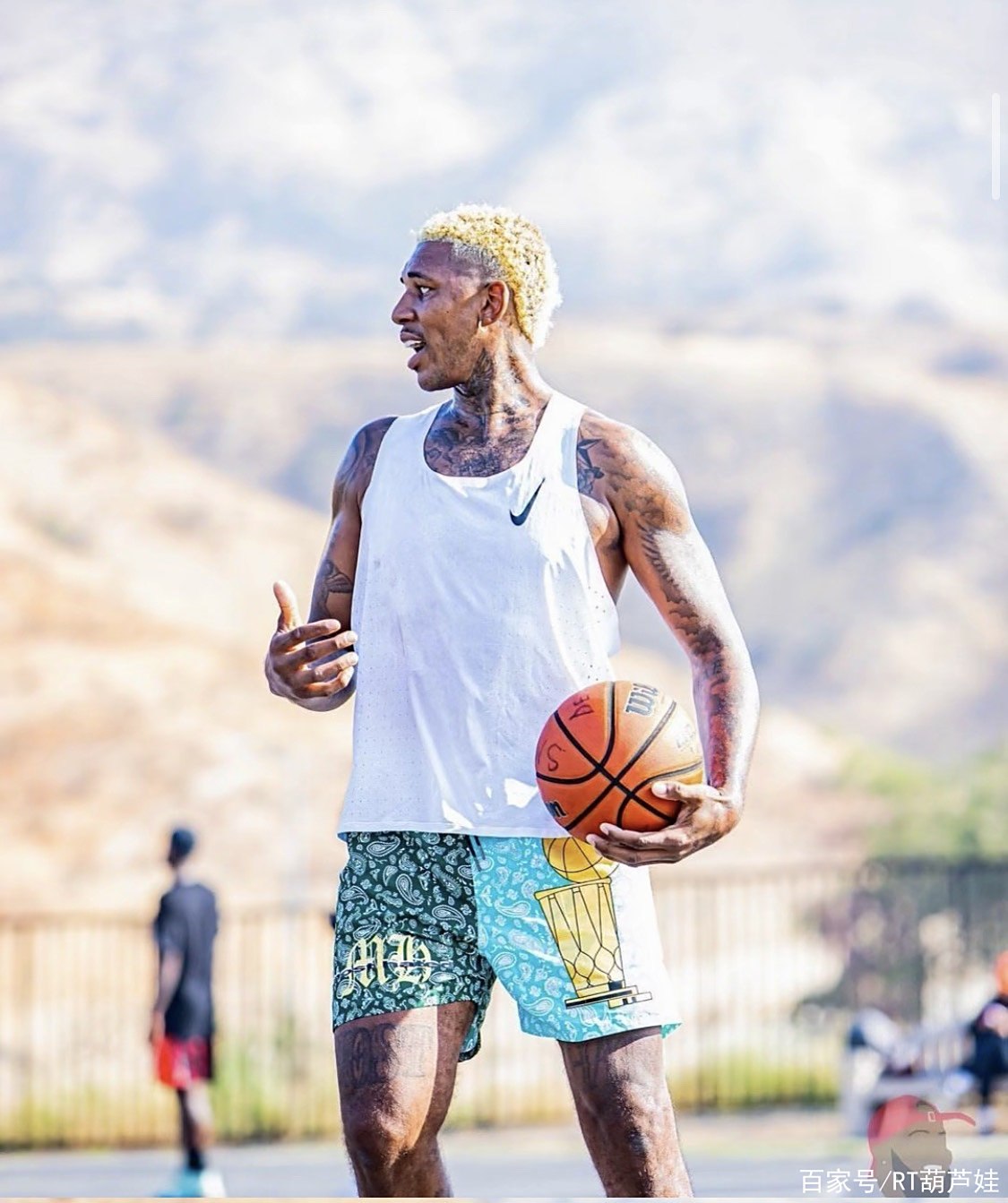 恰恰相反 恰恰相反