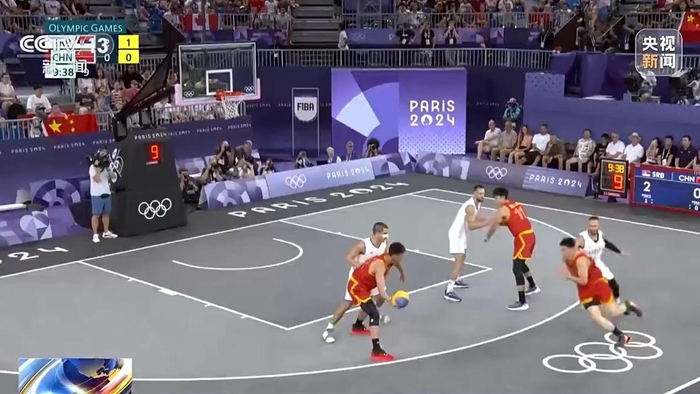 球权在中圈 球权在中圈