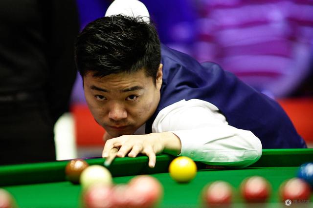 教科书式的 教科书式的